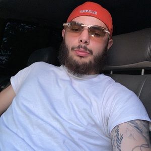 Meet your Posher, Bobby